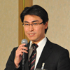 小林 謙 氏