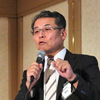舘村 卓 氏
